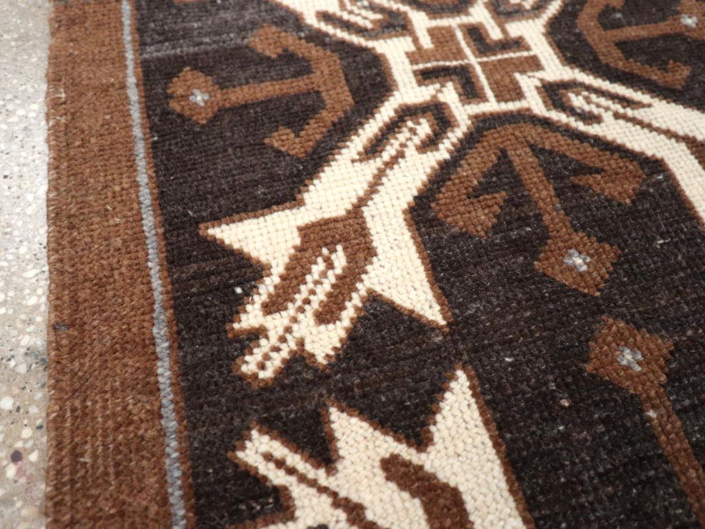 Tribal Galerie Shabab Collection Mid-20th Century Turkish Anatolian Throw Rug For Sale
