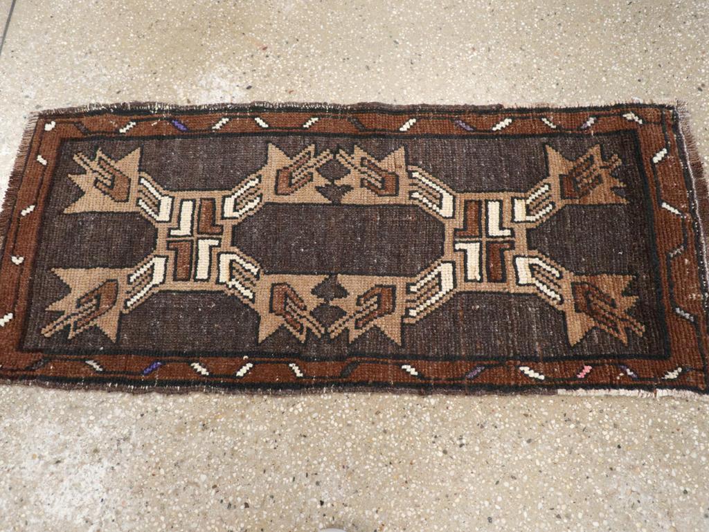 Turco Galerie Shabab Collection Tappeto da lancio turco anatolico della metà del XX secolo in vendita