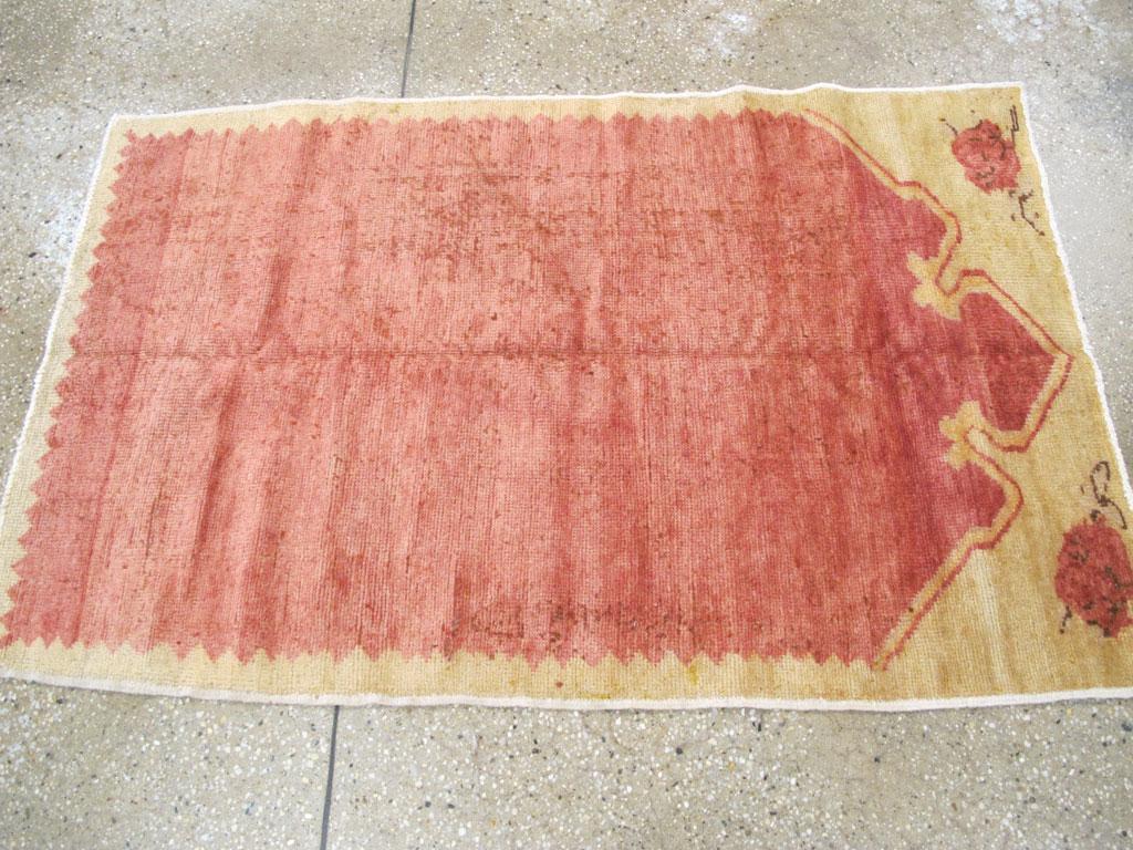 Galerie Shabab Collection Mitte des 20. Jahrhunderts Türkischer Anatolischer Wurfteppich (Handgeknüpft) im Angebot