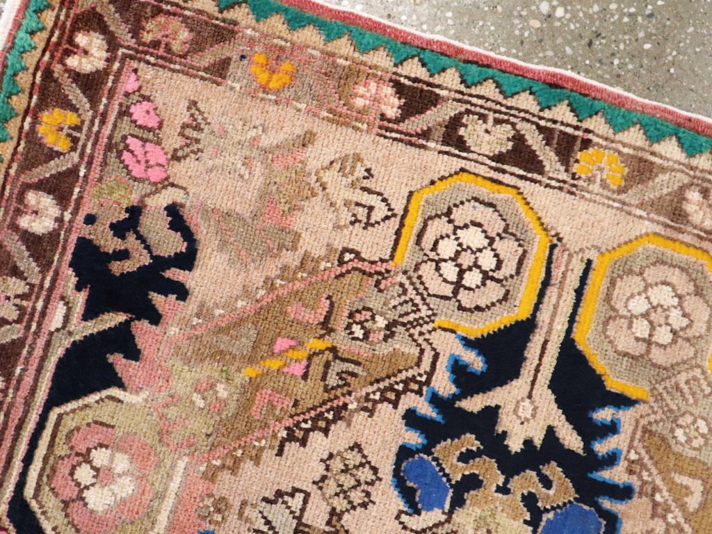 Colección Galerie Shabab Alfombra Turca de Anatolia de mediados del siglo XX Turco en venta