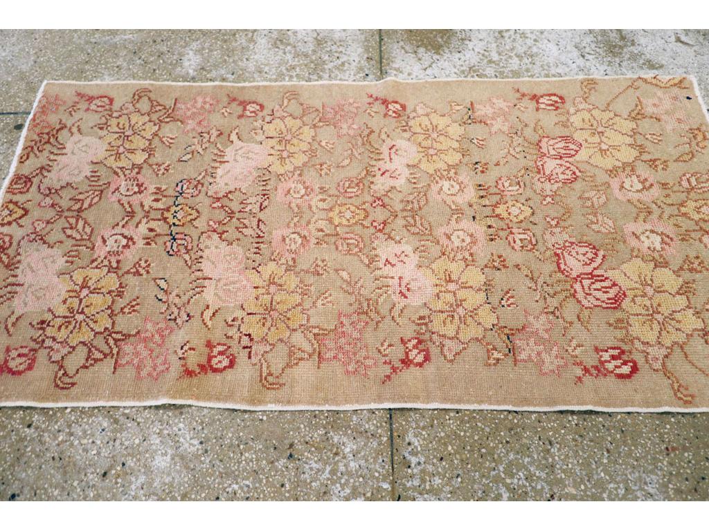 Colección Galerie Shabab Alfombra Turca de Anatolia de mediados del siglo XX Turco en venta