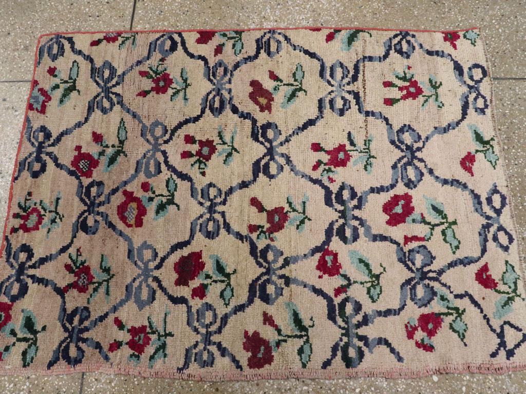 Colección Galerie Shabab Alfombra Turca de Anatolia de mediados del siglo XX Turco en venta