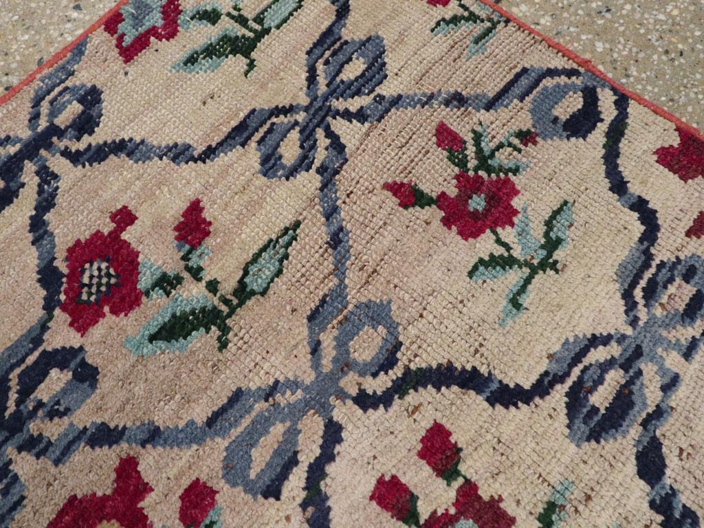 Colección Galerie Shabab Alfombra Turca de Anatolia de mediados del siglo XX Anudado a mano en venta