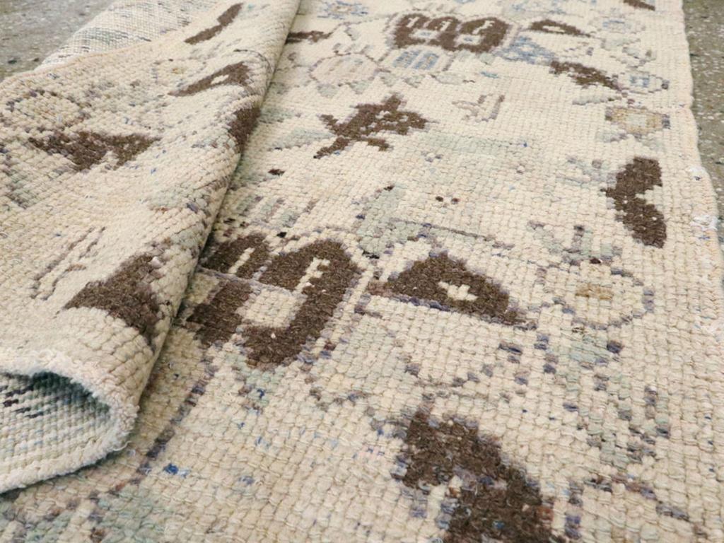 Colección Galerie Shabab Alfombra Turca de Anatolia de mediados del siglo XX en Excelente estado para la venta en New York, NY