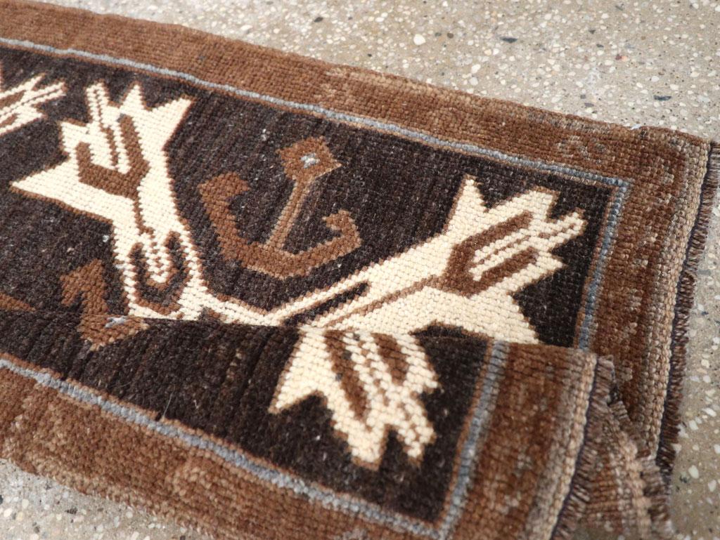 Galerie Shabab Collection Mid-20th Century Turkish Anatolian Throw Rug For Sale 1