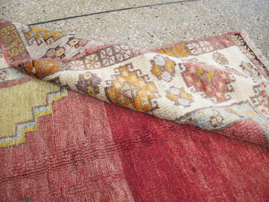 Galerie Shabab Collection Mid-20th Century Turkish Anatolian Throw Rug For Sale 1