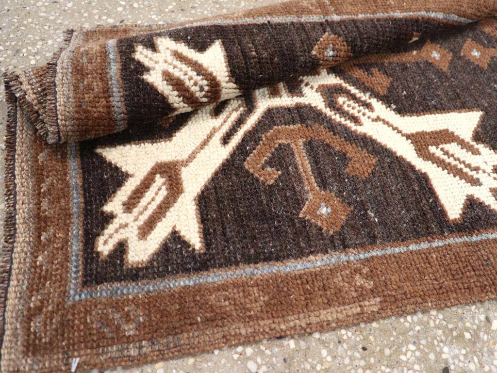 Galerie Shabab Collection Mid-20th Century Turkish Anatolian Throw Rug For Sale 2