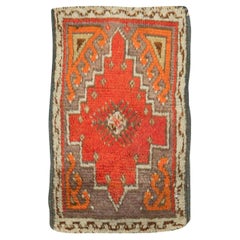 Galerie Shabab Collection Mitte des 20. Jahrhunderts Türkischer Anatolischer Wurfteppich