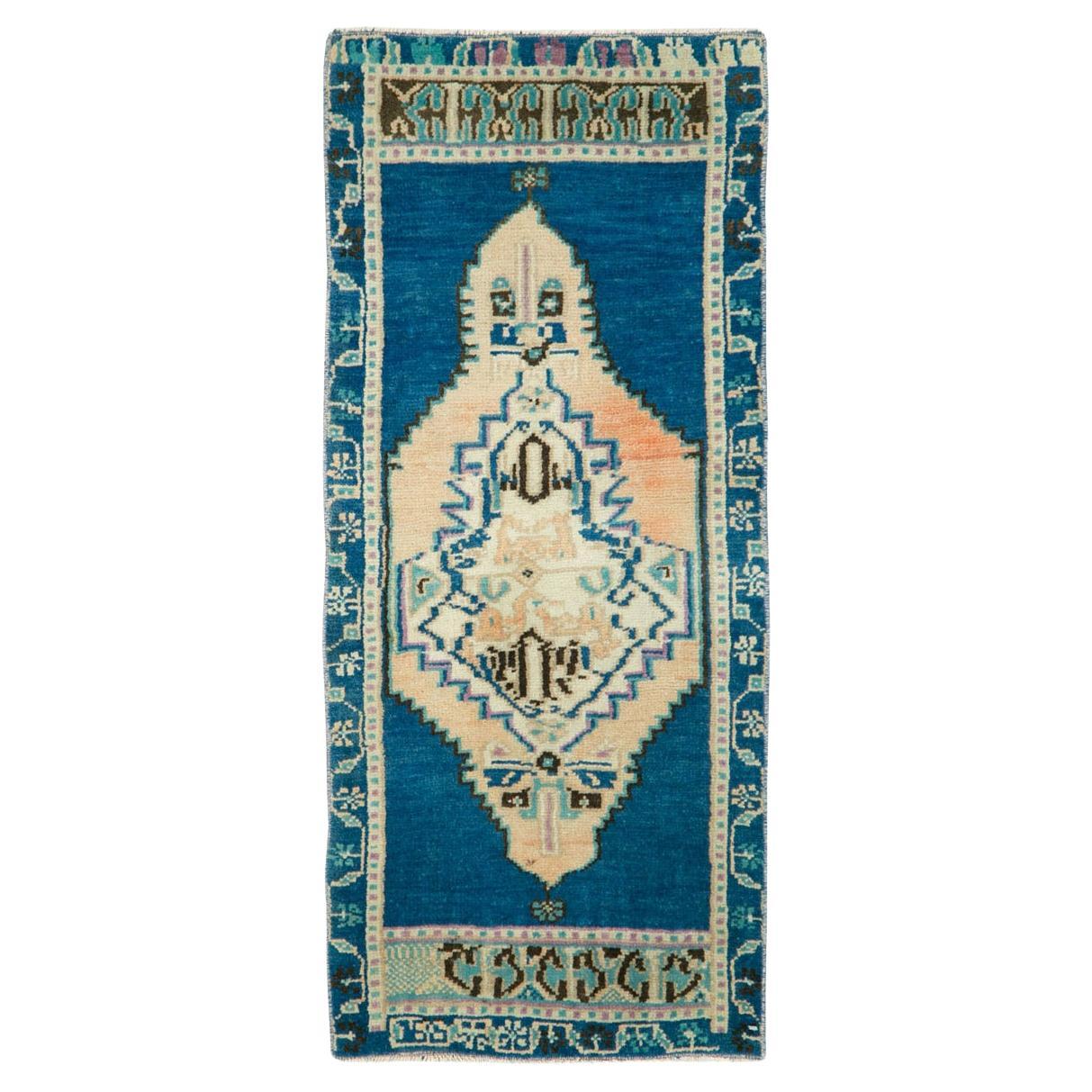 Galerie Shabab Collection Mid-20th Century Turkish Anatolian Throw Rug For Sale