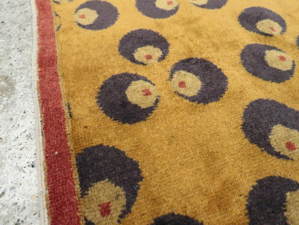 Art Déco Tappeto da lancio della Galerie Shabab Collectional metà del 20° secolo in stile Art Deco turco in vendita