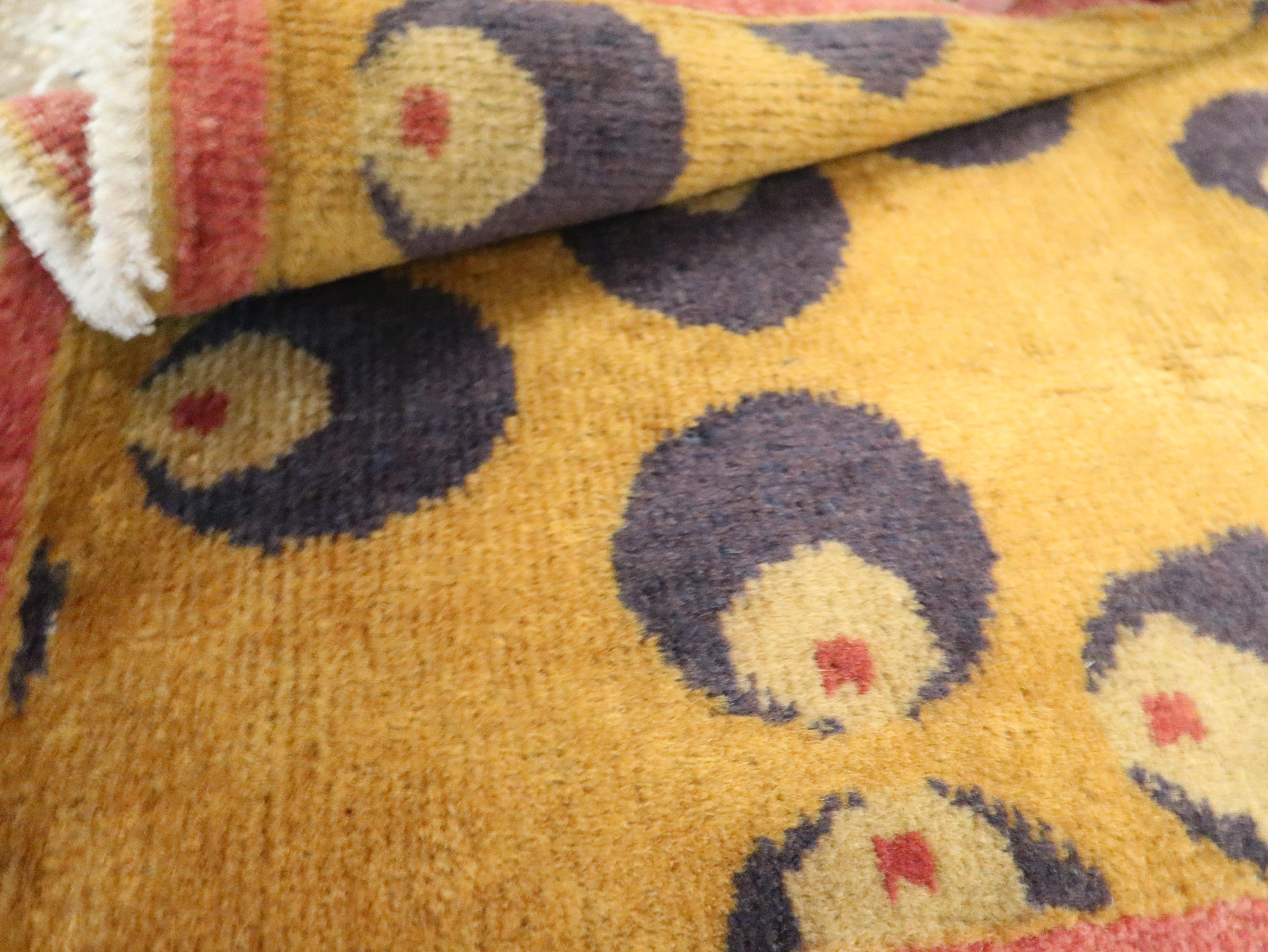 XX secolo Tappeto da lancio della Galerie Shabab Collectional metà del 20° secolo in stile Art Deco turco in vendita