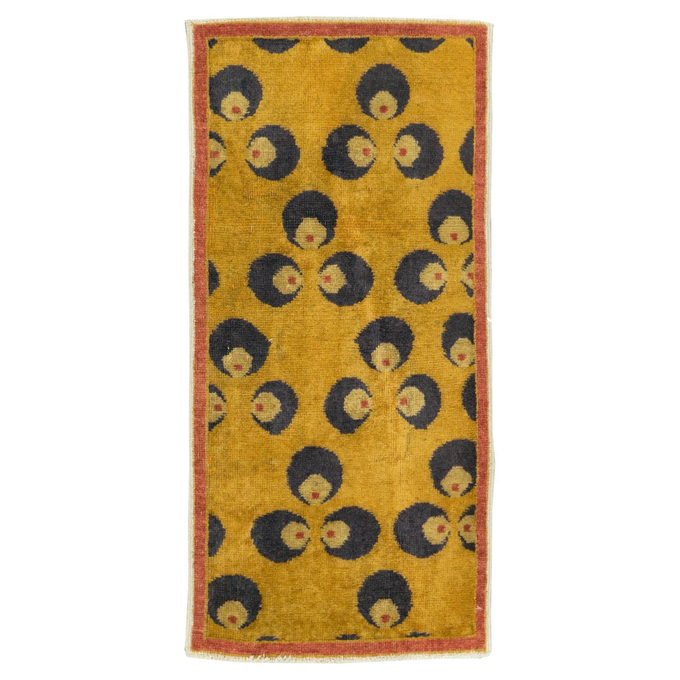 Galerie Shabab Collection Mitte des 20. Jahrhunderts Türkischer Art Deco Wurfteppich