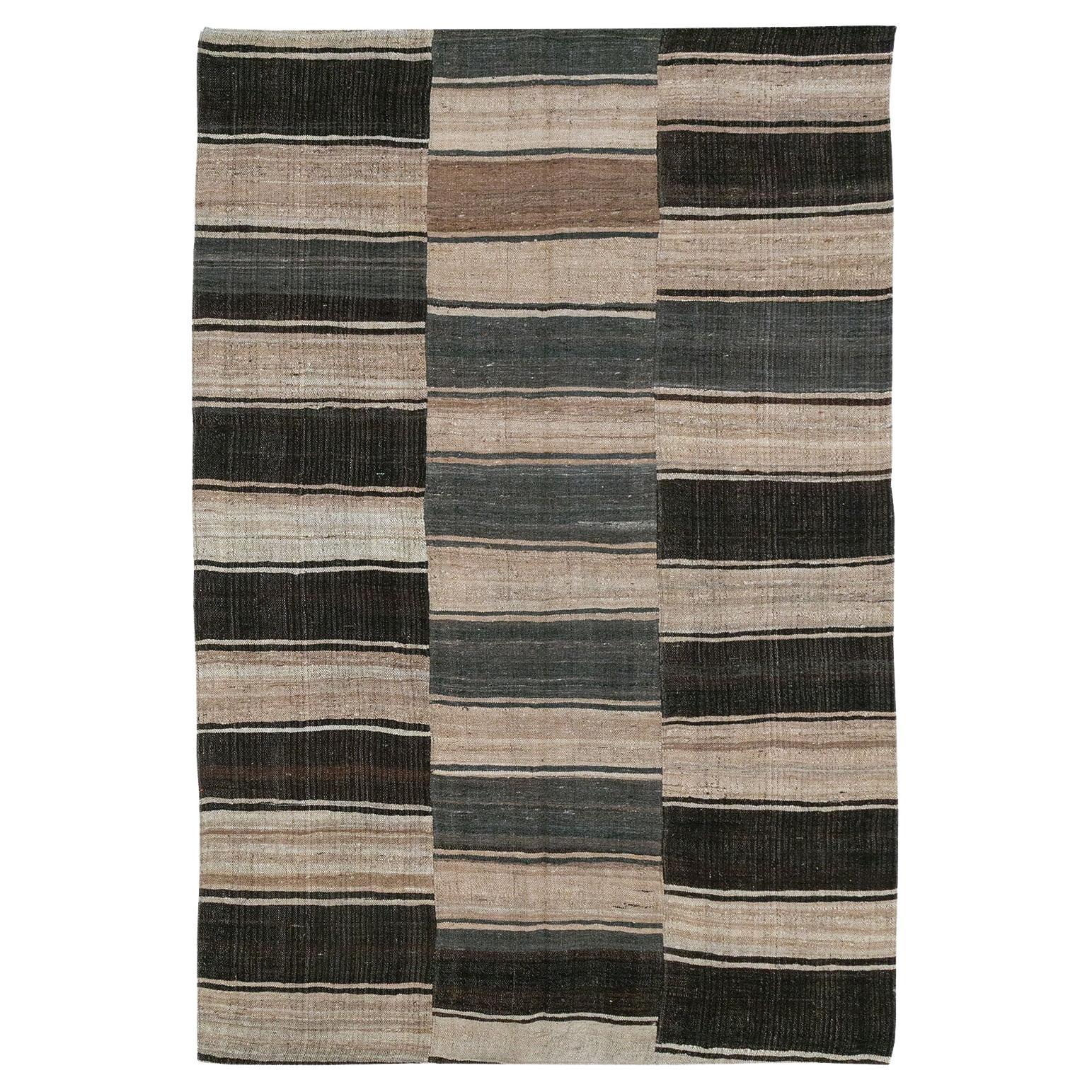 Galerie Shabab Collection Mid-20th Century Turkish Flatweave Kilim Accent Rug