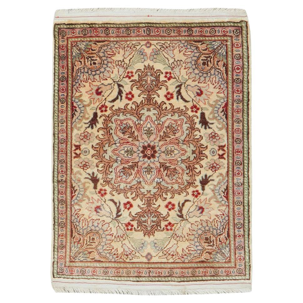 Galerie Shabab Collection
S Tappeto di seta Herekeh turco della metà del XX secolo