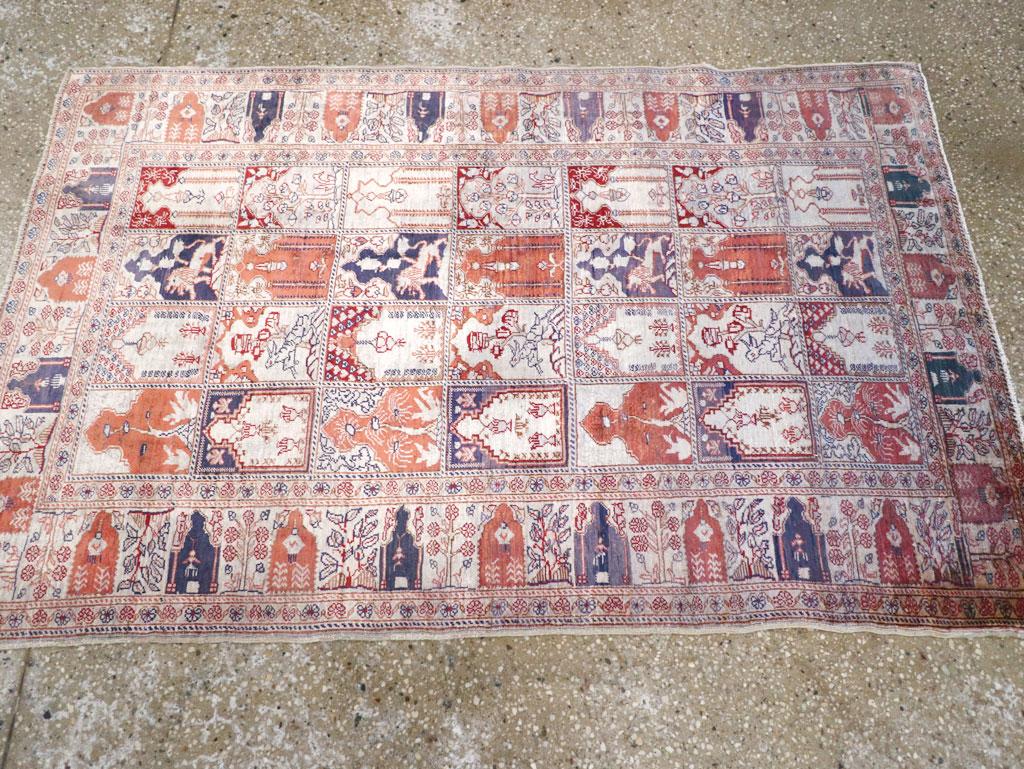Colección Galerie Shabab Alfombra turca Kayseri de mediados del siglo XX Anudado a mano en venta