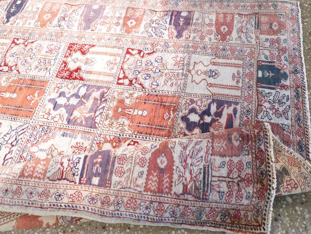 Colección Galerie Shabab Alfombra turca Kayseri de mediados del siglo XX en venta 1