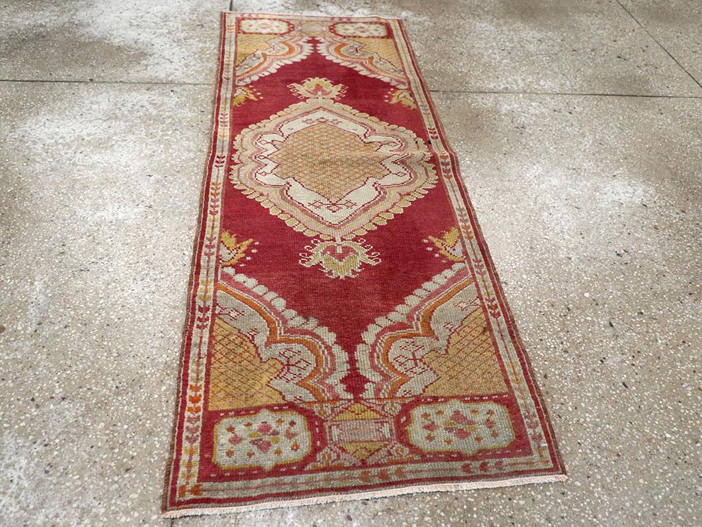 Galerie Shabab Collection Mid-20th Century Turkish Oushak Rug For Sale 1