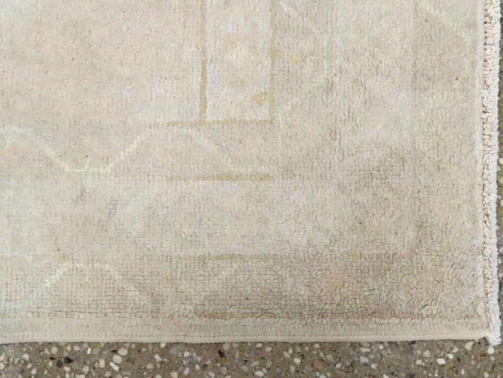 Galerie Shabab Collection Mitte des 20. Jahrhunderts Türkischer Sivas-Würfelteppich im Zustand „Hervorragend“ im Angebot in New York, NY