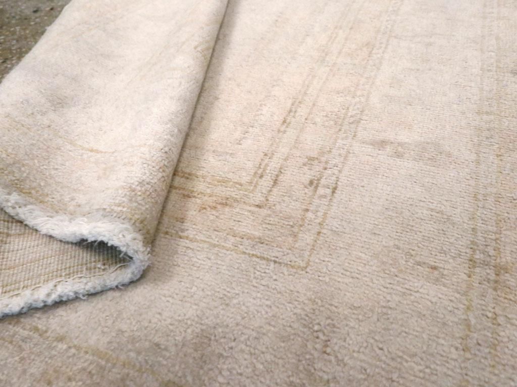 Galerie Shabab Collection Mitte des 20. Jahrhunderts Türkischer Sivas-Würfelteppich im Angebot 2