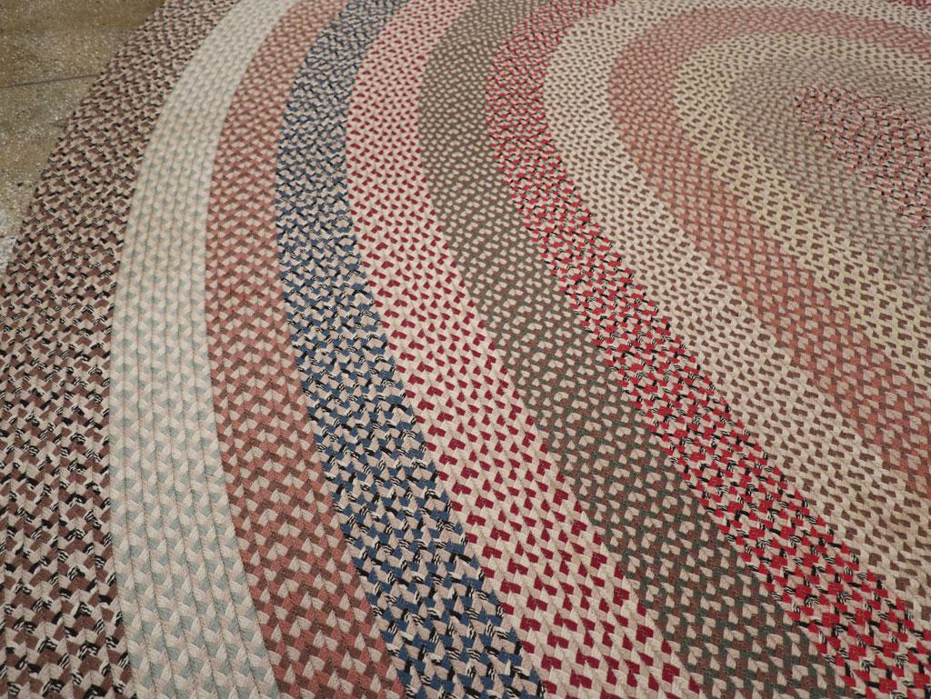 Galerie Shabab Collection Vintage American Braid Round Rug In Excellent Condition For Sale In New York, NY