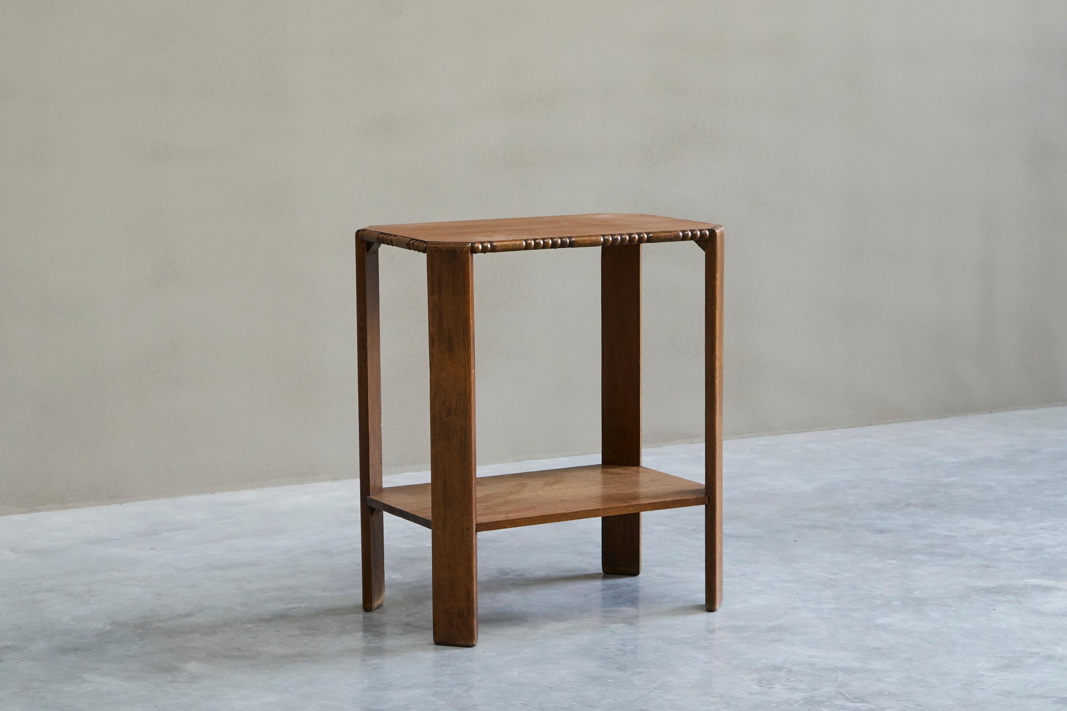 'Galeries Anspach Brussels' Art Deco Side Table in Solid Oak 1940s For Sale 1