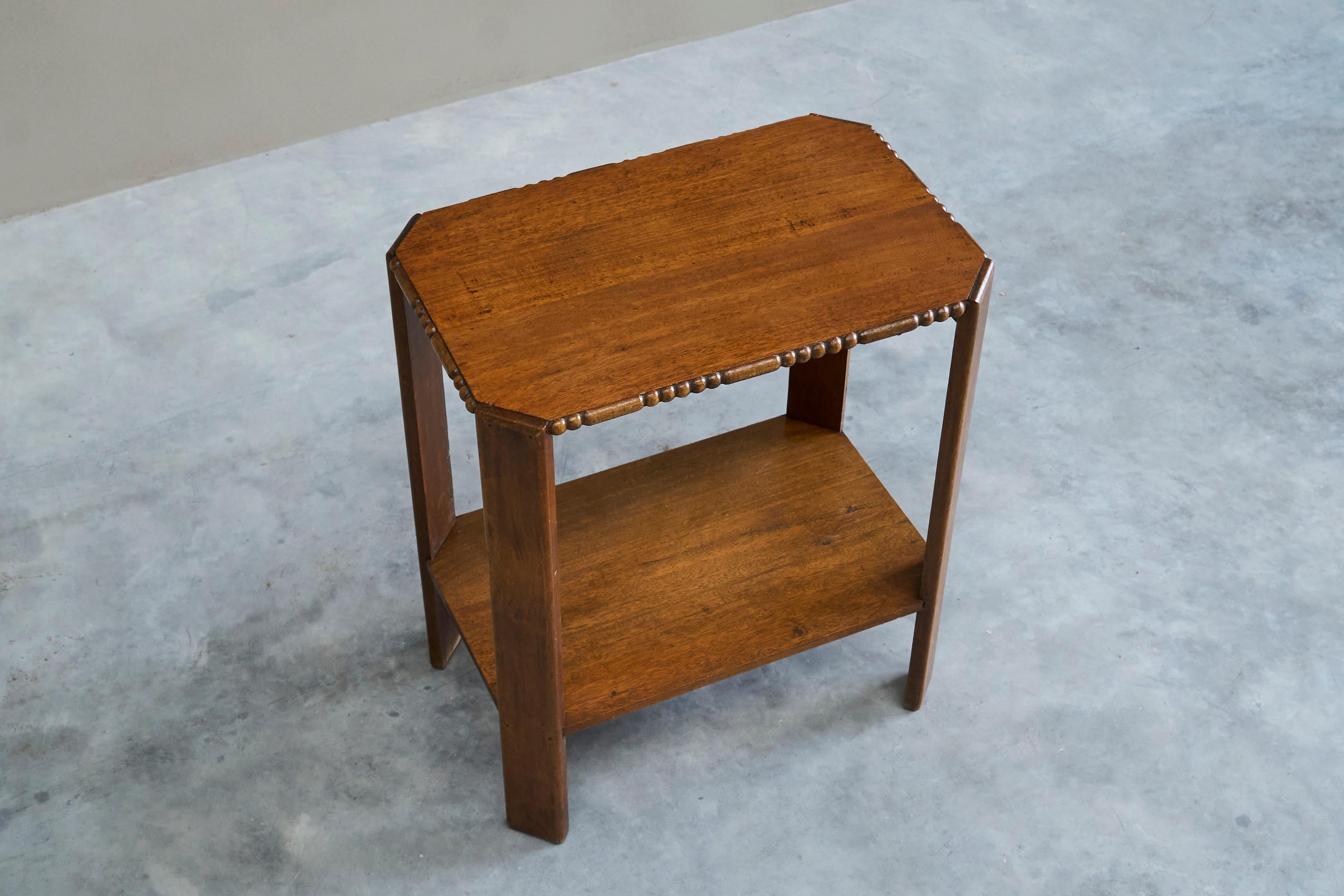 'Galeries Anspach Brussels' Art Deco Side Table in Solid Oak 1940s For Sale 2