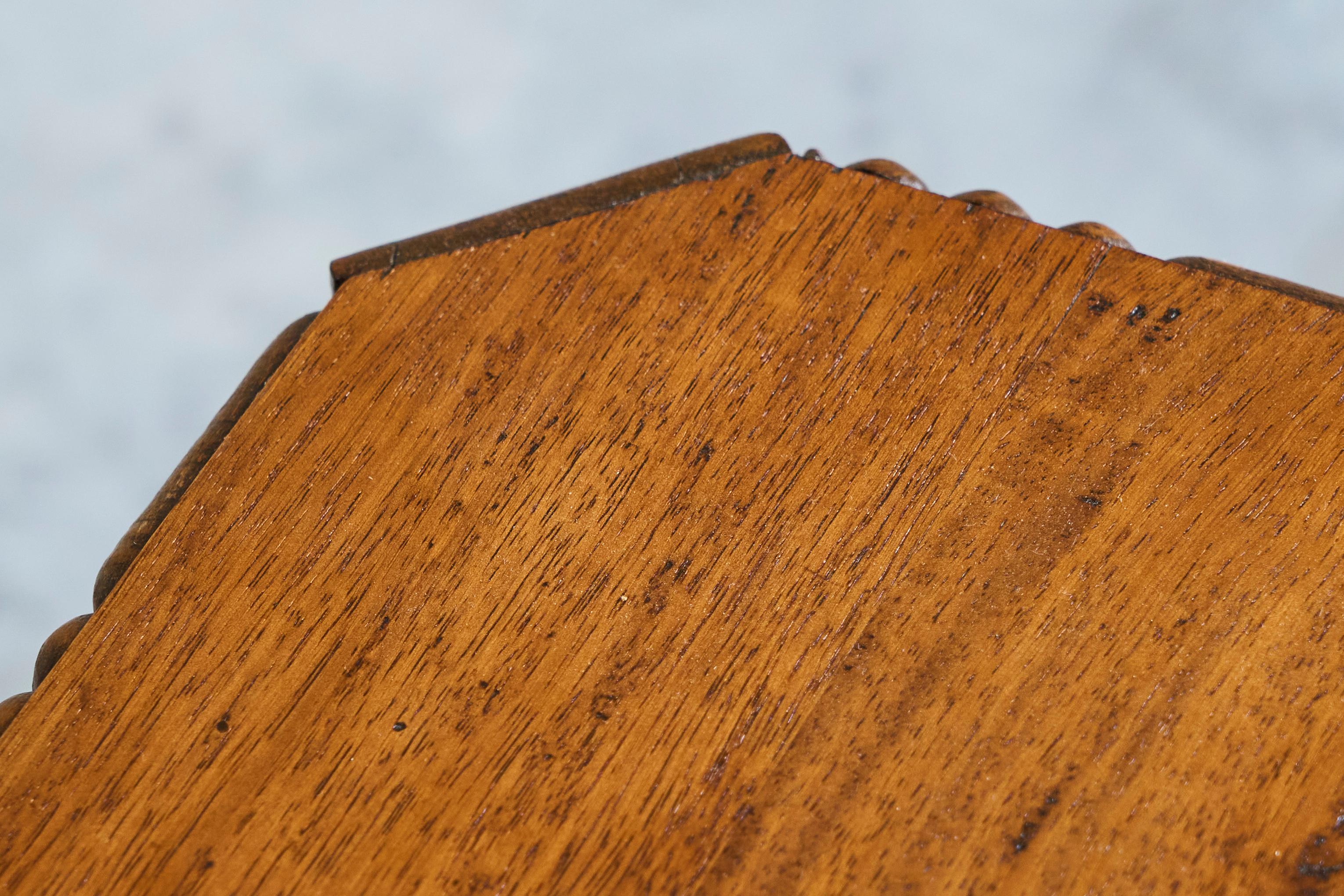 'Galeries Anspach Brussels' Art Deco Side Table in Solid Oak 1940s For Sale 3