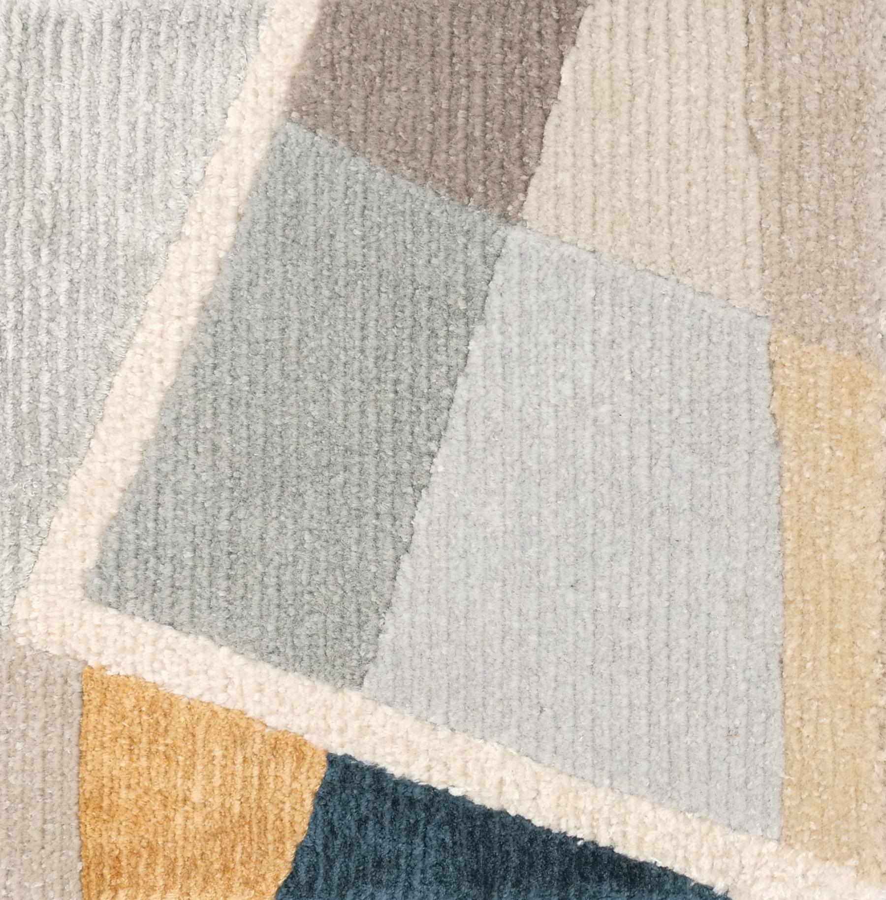 Hand-Knotted Geometric Italian Hand Knotted Wool Silk Sustainable Rug - Galeries Lafayette For Sale