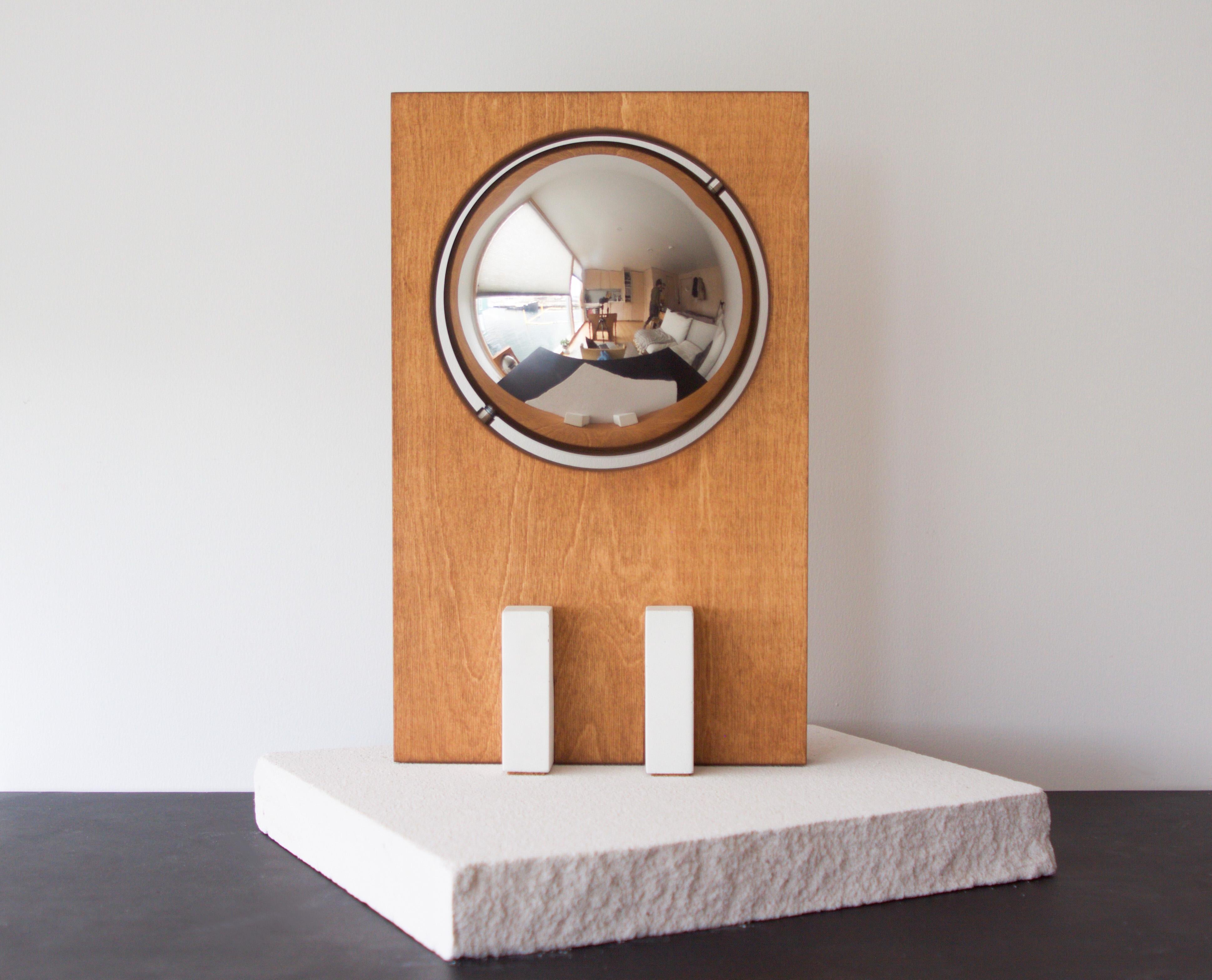 Lampada da tavolo Galileo 2.2 di Edoardo Lietti Studio A
Pezzo unico
Dimensioni: D. 10 x L. 26 x H. 42 cm.
Materiali: Calcestruzzo pigmentato di bianco, compensato di betulla e acciaio inossidabile lucidato.
Peso: 4,5 kg.

Tutte le nostre lampade
