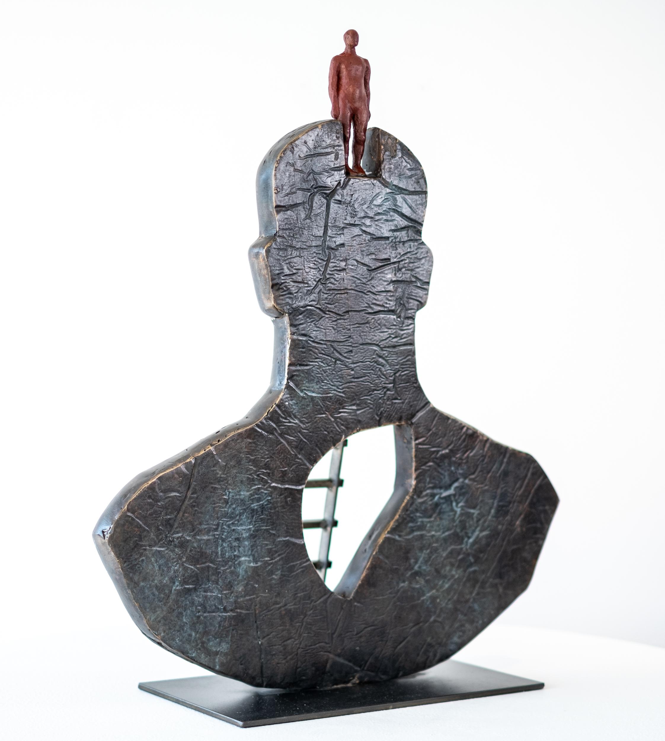 Du Coeur À l'Esprit (From Heart to Mind) - contemporary, bronze indoor sculpture - Gold Figurative Sculpture by Galina Stetco