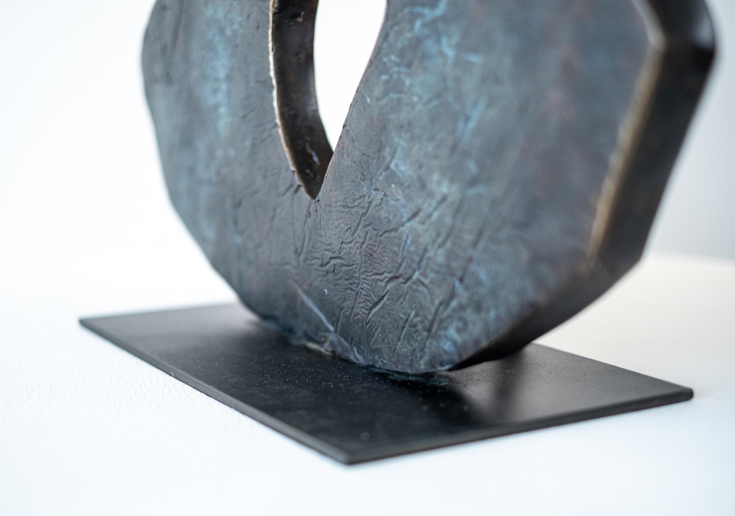 Du Coeur À l'Esprit (From Heart to Mind) - contemporary, bronze indoor sculpture For Sale 1