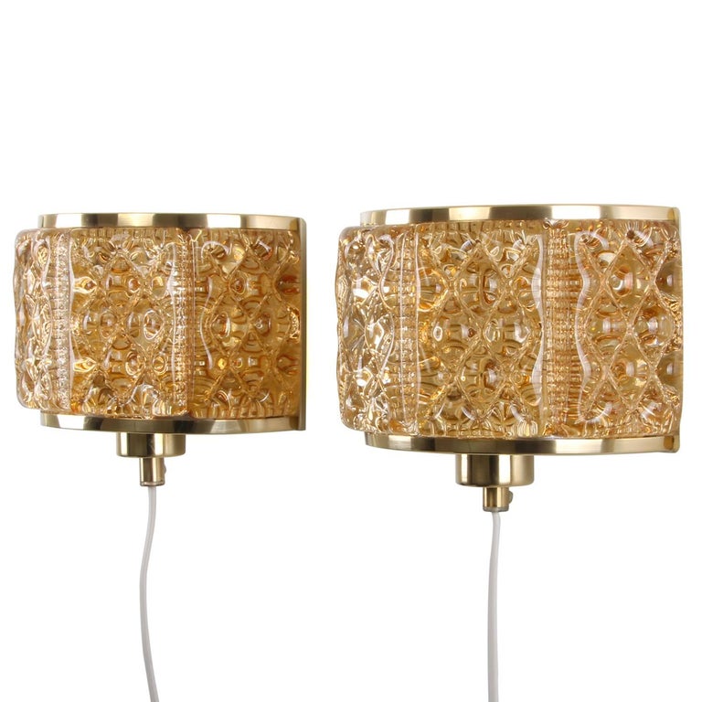 Polished Gallalampet, Pair of Sconces by Vitrika, 1970s, Brass & Golden Glass Wall Lamps For Sale
