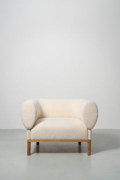 Gallant Chair - solid oak wood base with boucle upholstery