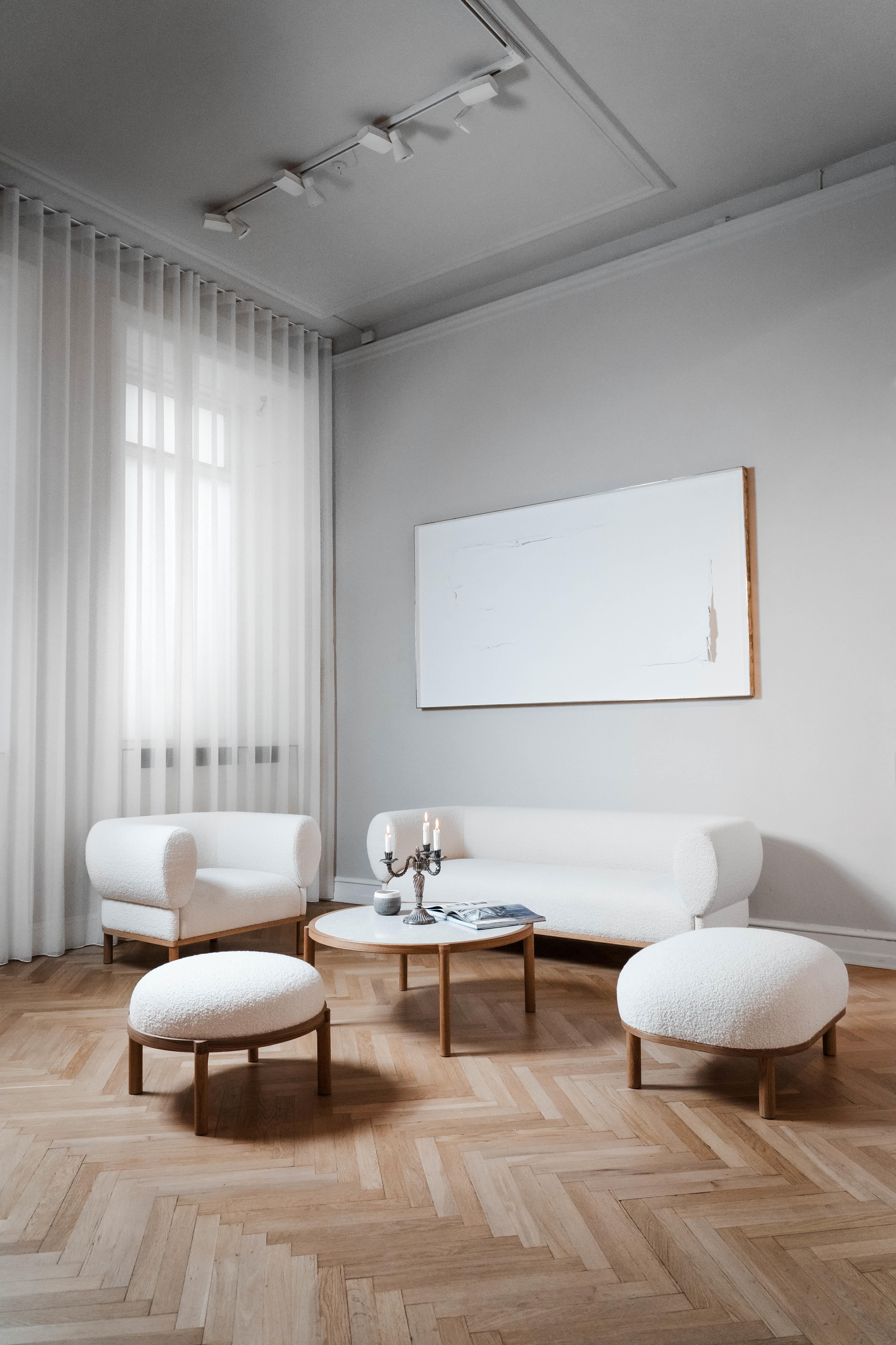 Gallant Sofa (3-seater) - solid oak wood base with boucle upholstery In New Condition For Sale In Copenhagen, DK