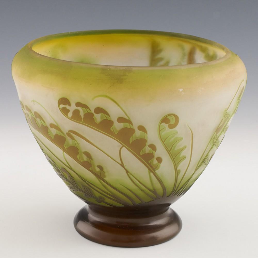 Galle Aquatische Pflanzgefäße-Vase aus Kamee-Glas, um 1920 im Zustand „Gut“ im Angebot in Tunbridge Wells, GB