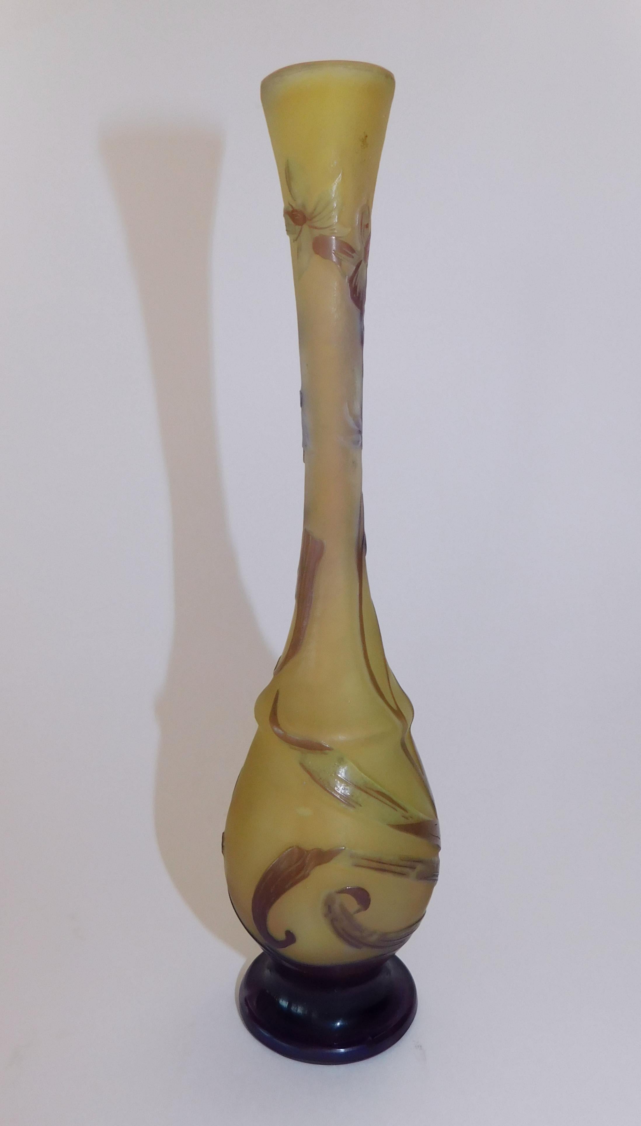 20th Century Gallé Art Nouveau French Cameo Glass Vase For Sale