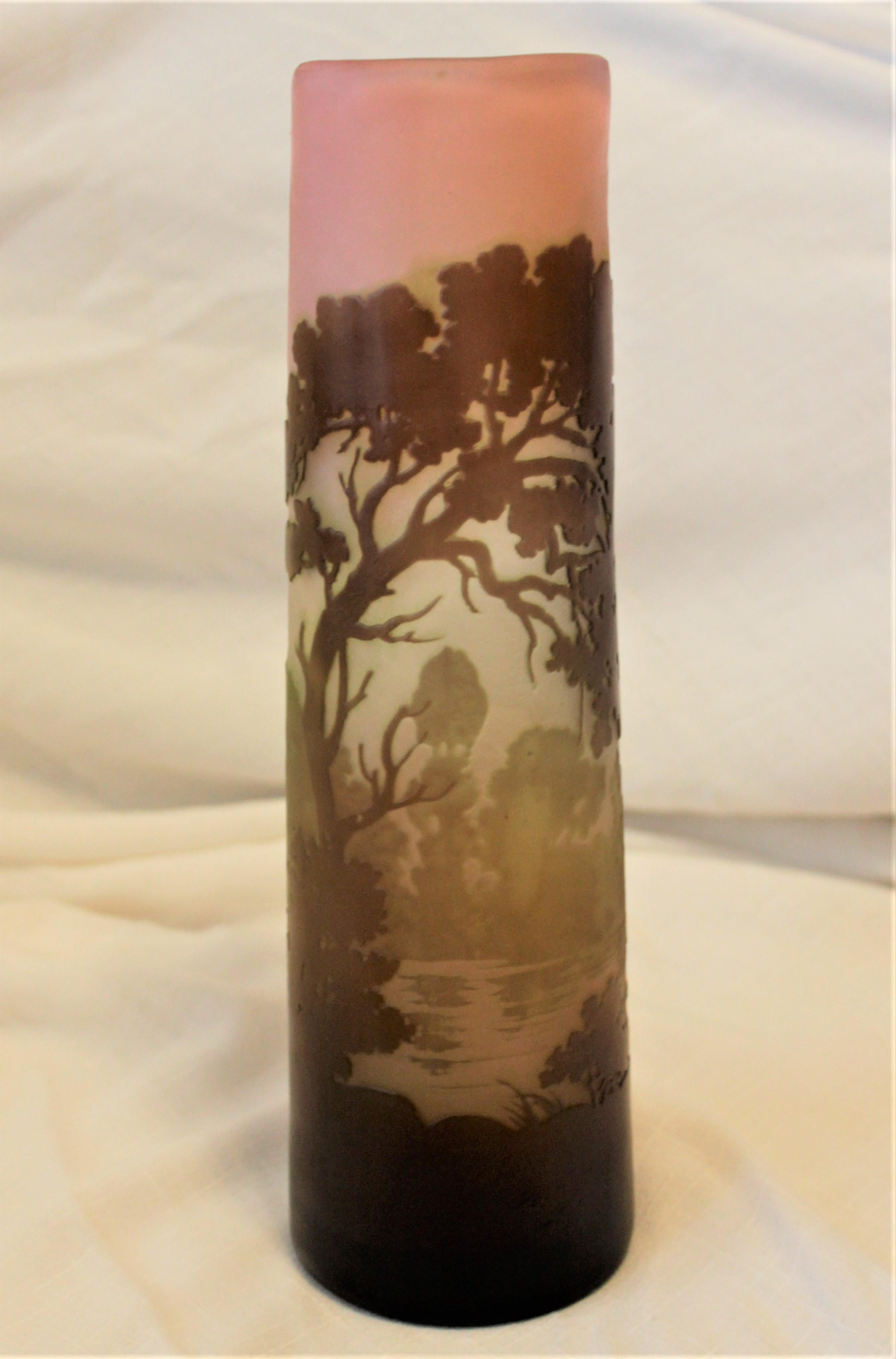 Vase de paysage en verre d'art avec camée de Galle en vente 5