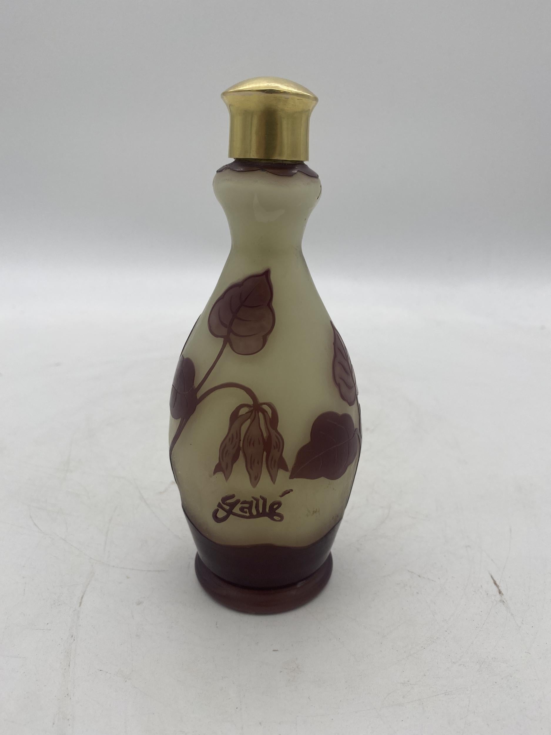 Emile Galle (French 1846-1904)

A lovely two color cameo bottle with a white background featuring foliage through out. The detail and fineness of the acid etching and cameo work is extraordinary and puts this vase into the important category. The