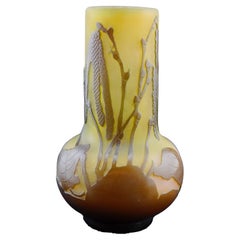 Vaso Galle Cameo in vetro con baccelli in fiore