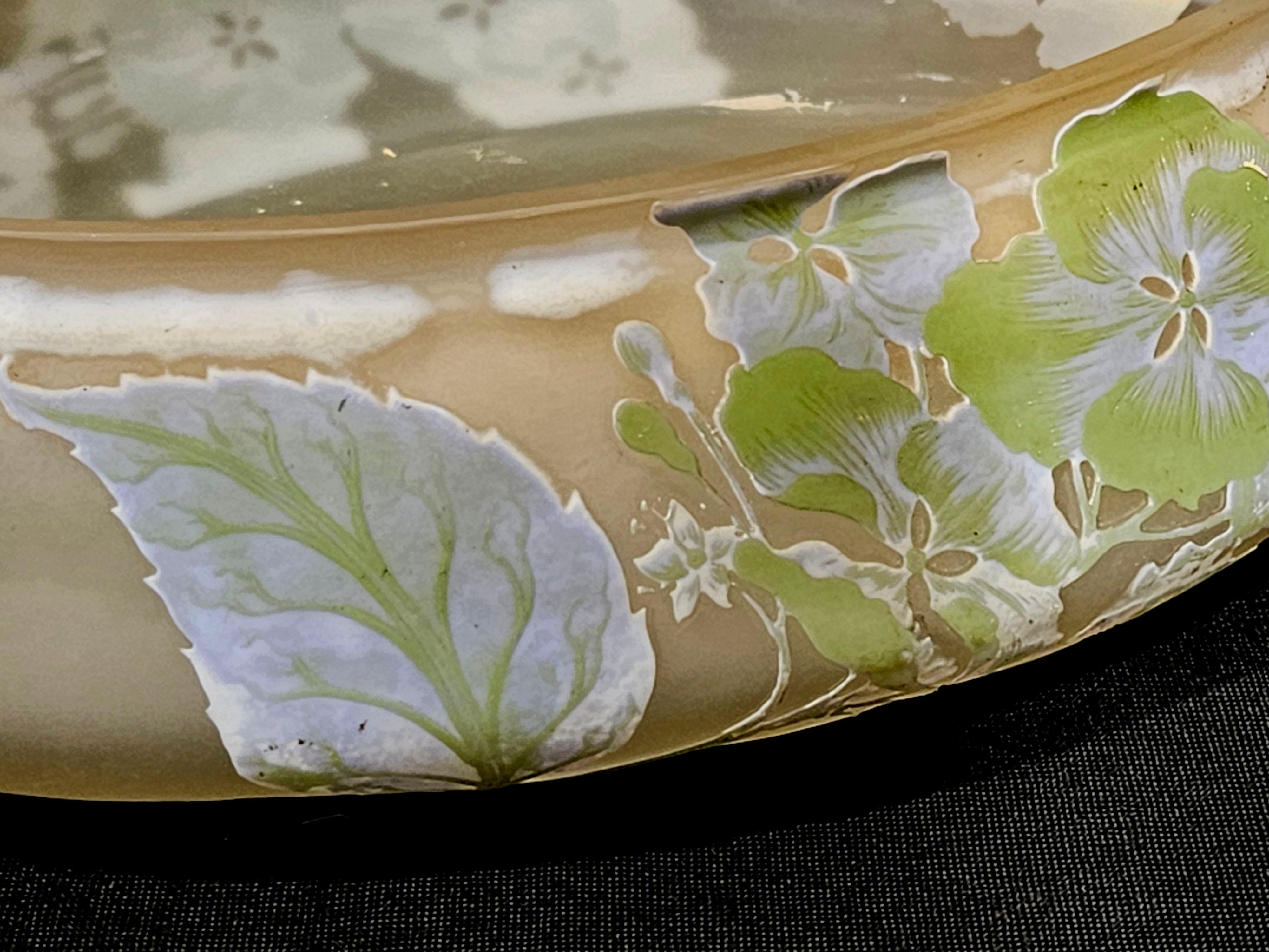 Hand-Crafted Galle Cameo Glass Bowl with Floral Nancy, France, c. 1900, Cameo Mark 