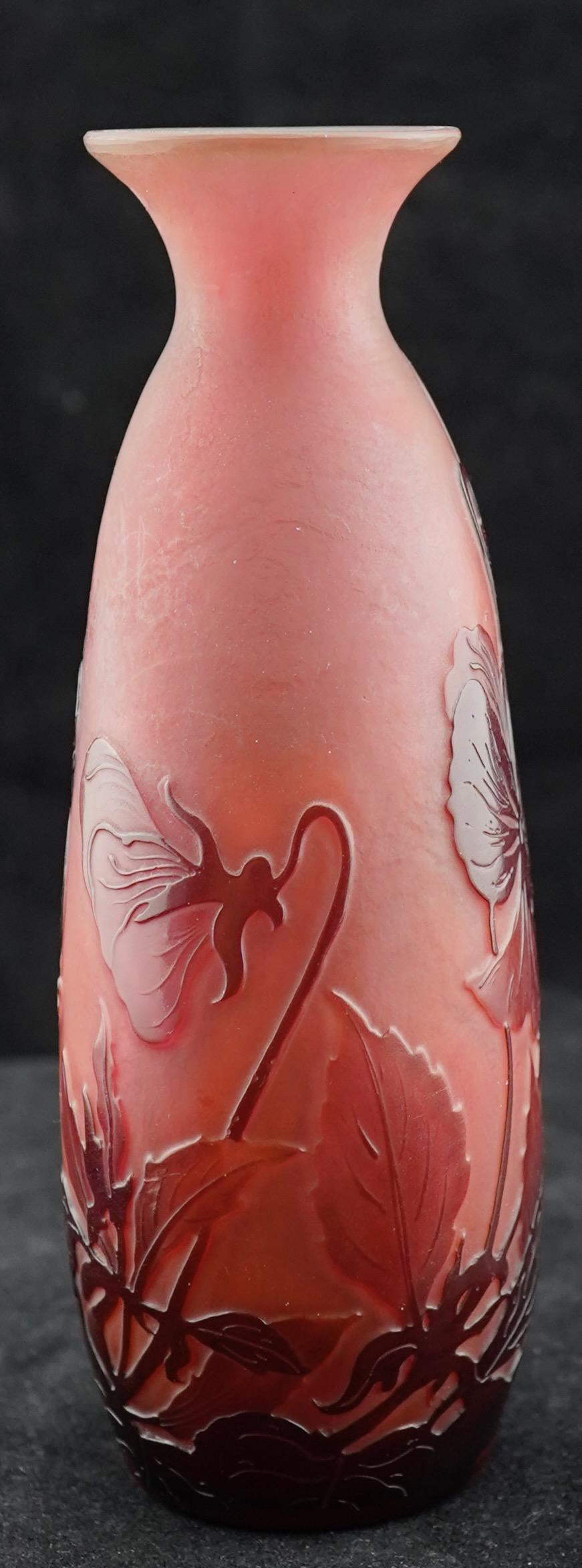 Realizzato con acquaforte Vaso floreale in vetro Galle Cameo in vendita