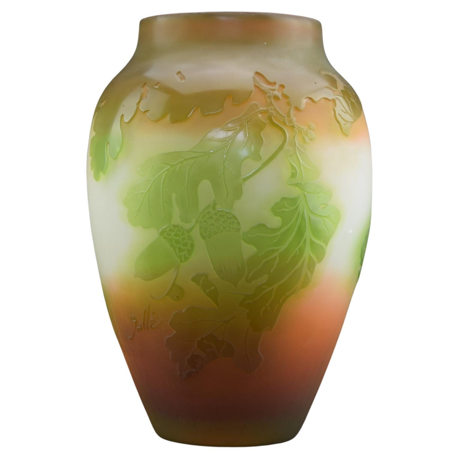 Vase à feuilles de chêne et glands en verre Oak cameo C1920s