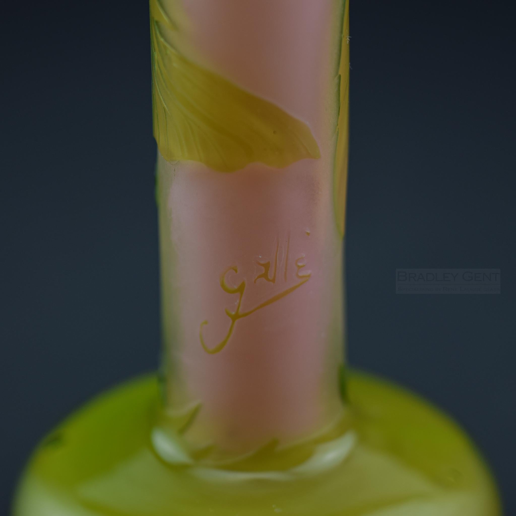 Début du 20ème siècle Vase à bâtonnets en verre camée de Galle C1900 en vente