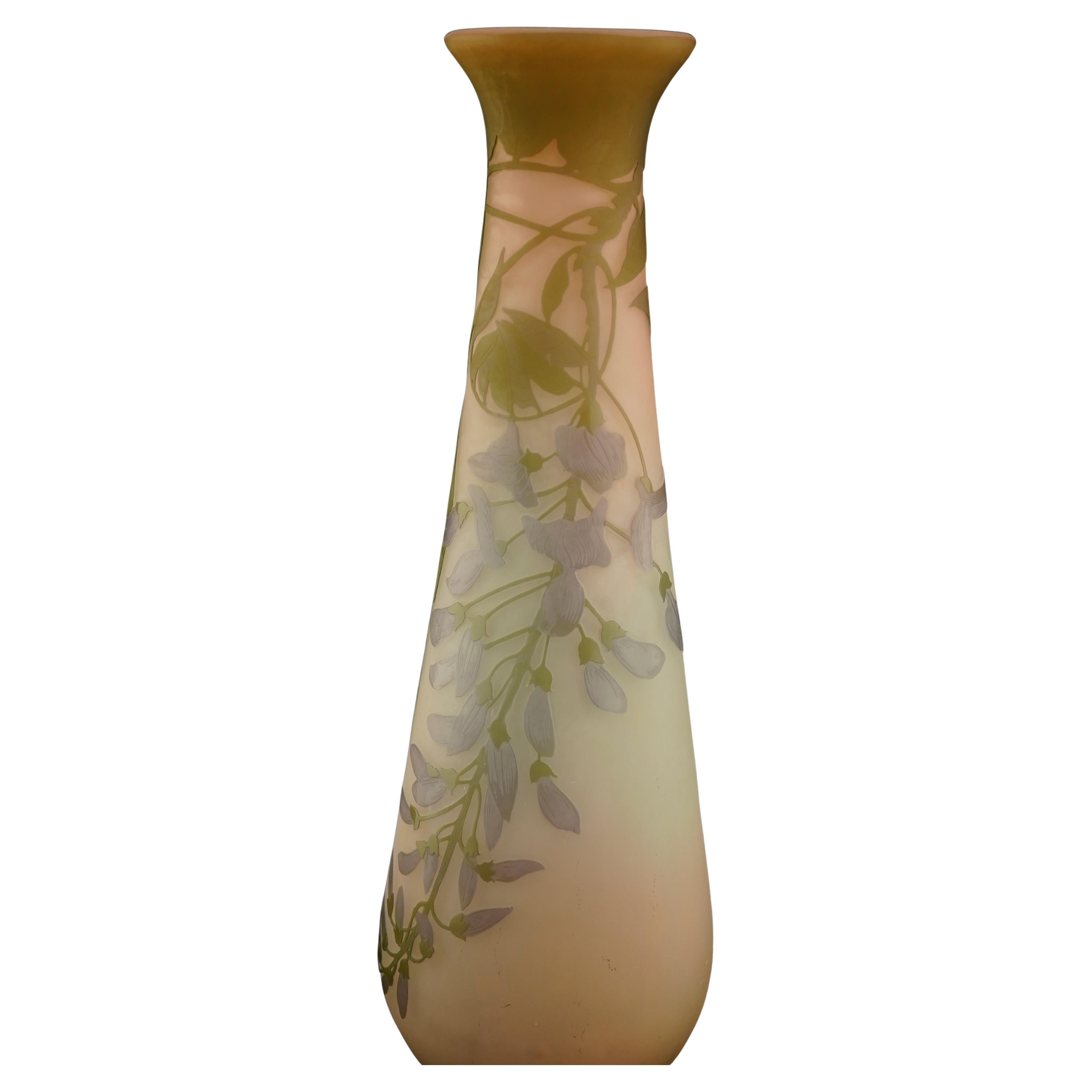 How do I identify cameo glass?