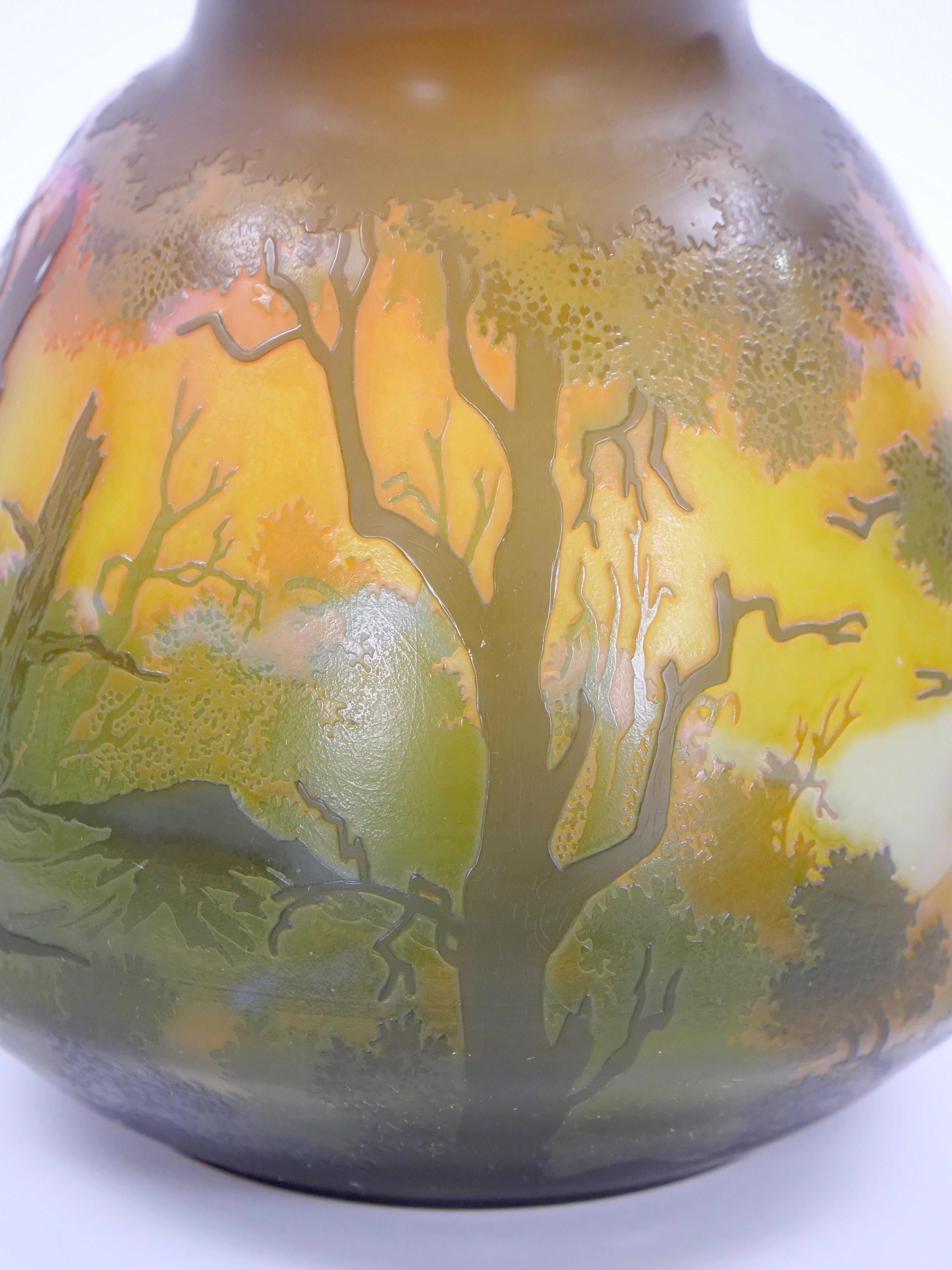 Galle Cameo Glass Vase with Perched Owls For Sale 4