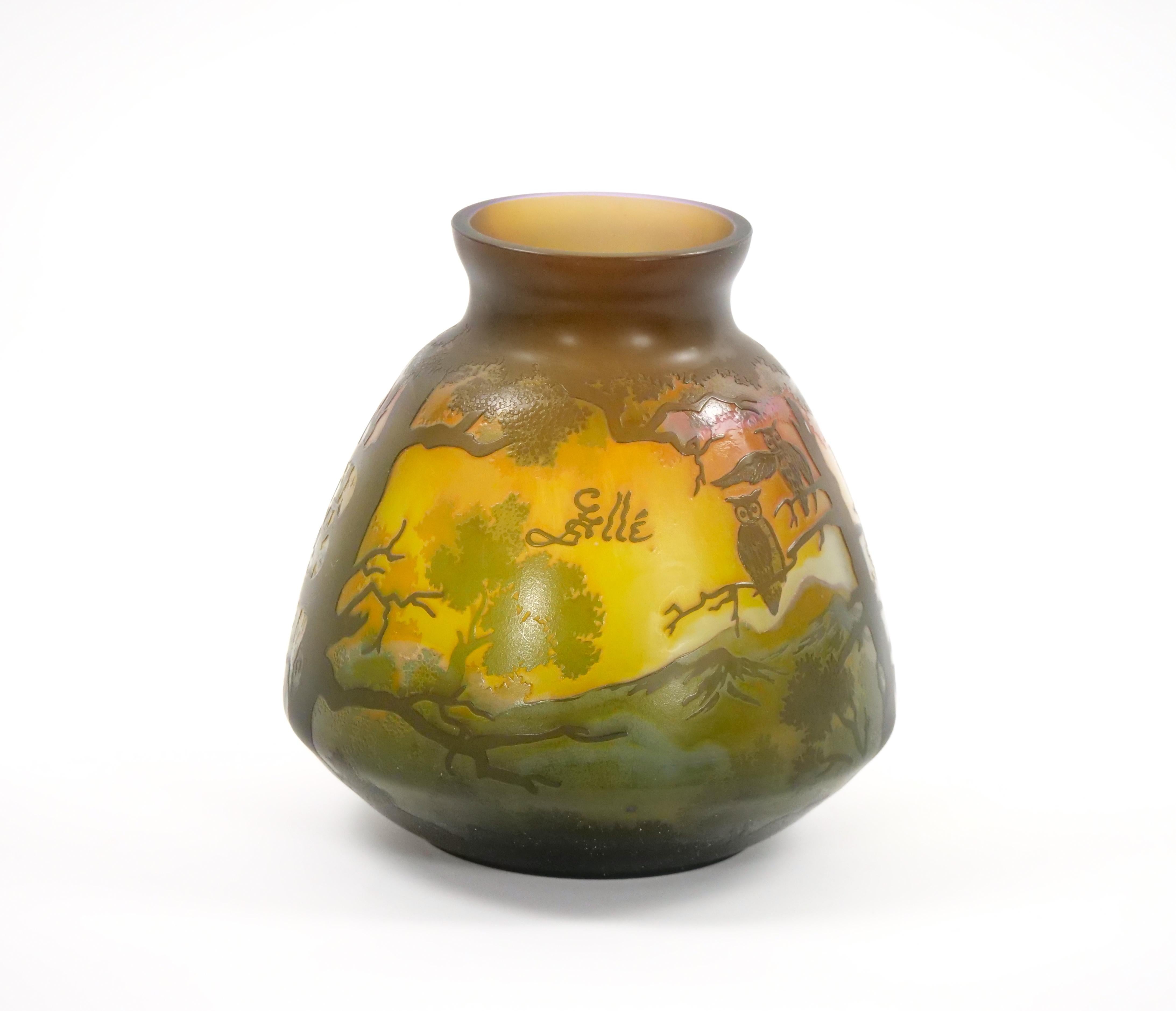 Galle Cameo Glass Vase with Perched Owls For Sale 6