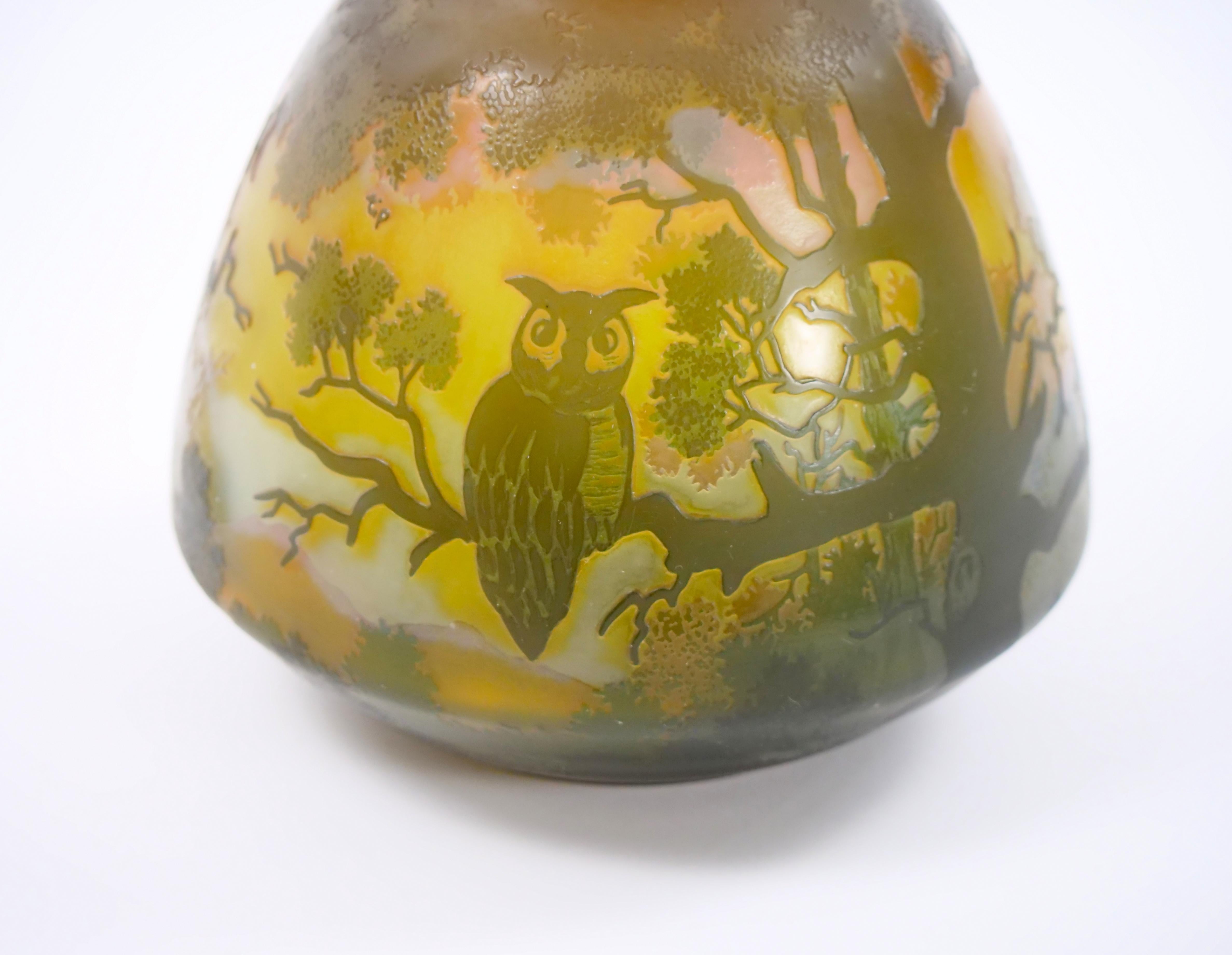 Galle Cameo Glass Vase with Perched Owls For Sale 1