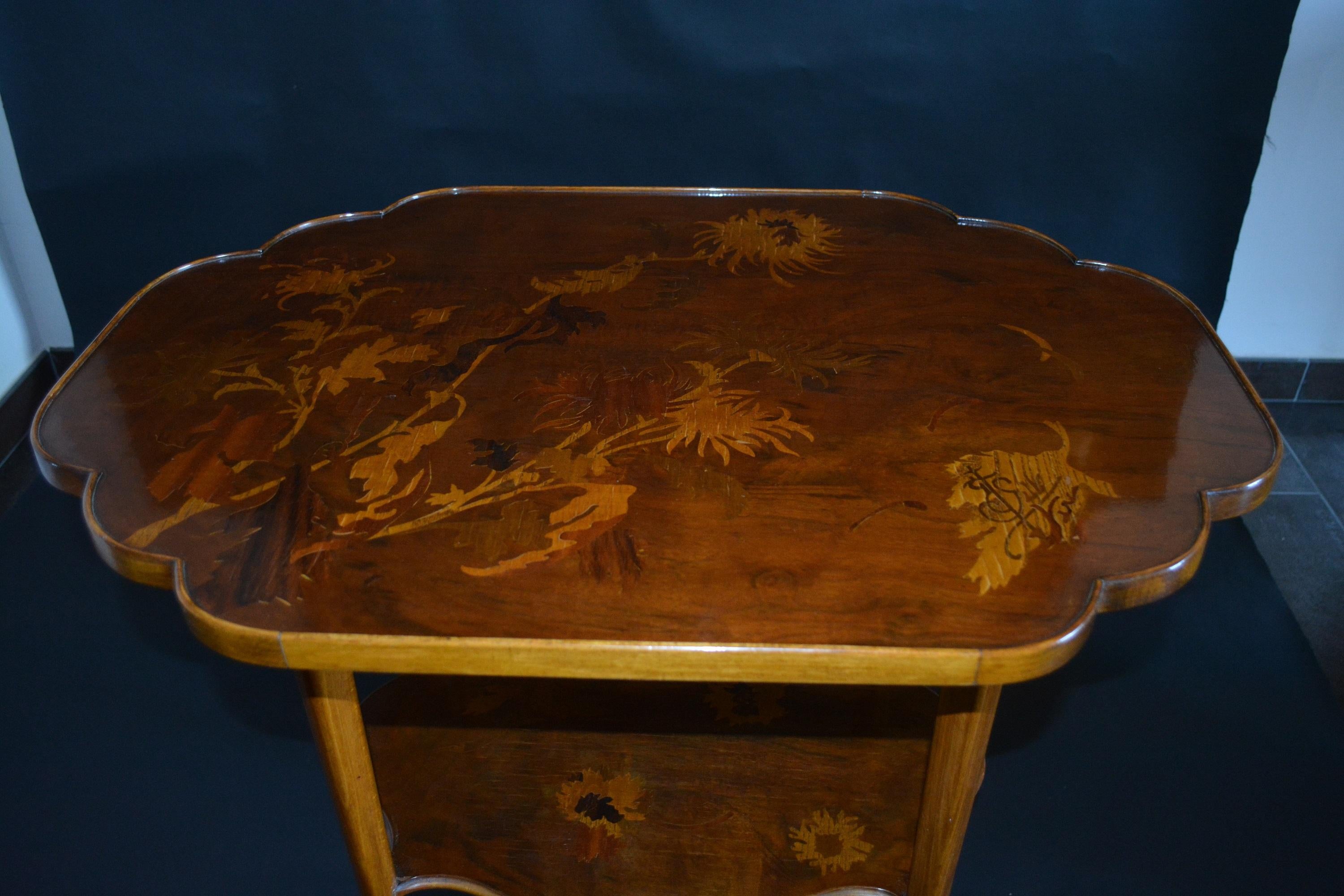 French Gallè Early Art Nouveau Inlaid Fine Woods Table For Sale