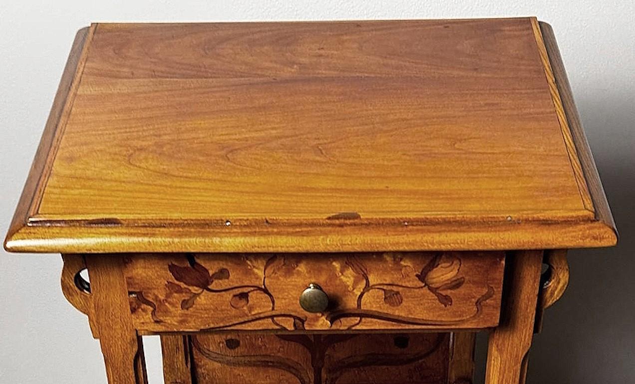 Gallé Émile French Art Nouveau Nightstand For Sale 4