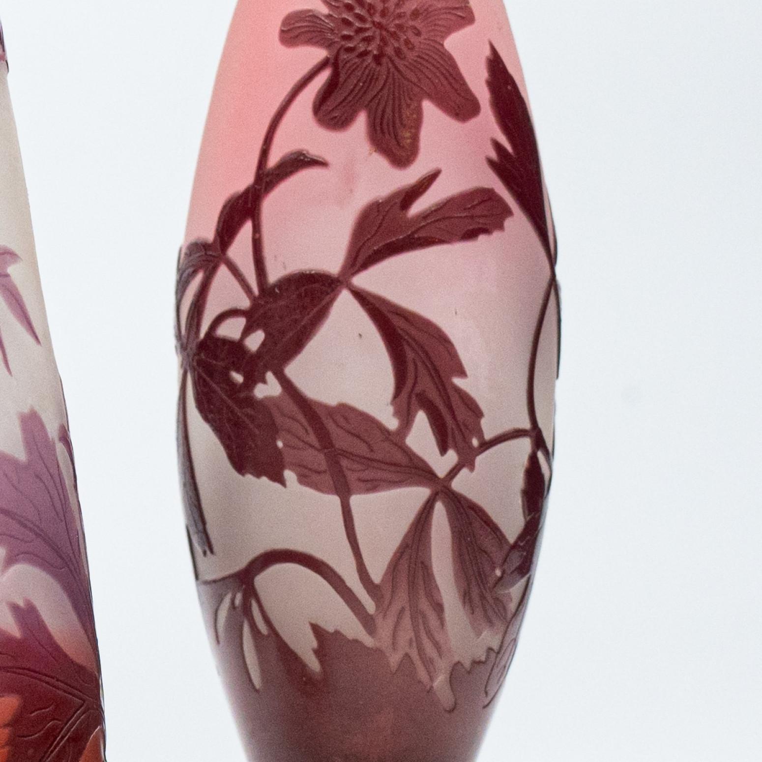 Gallé Signé, Ensemble de Vases Camée à Double Recouvrement Gravé à l'Acide, 1920 Bon état - En vente à Rijssen, NL